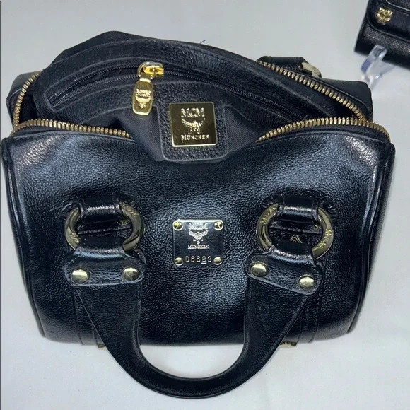 MCM Boston Mini Black Pebble Leather Bag, Matching Wallet Gold Hardware Vintage - Picture 9 of 17